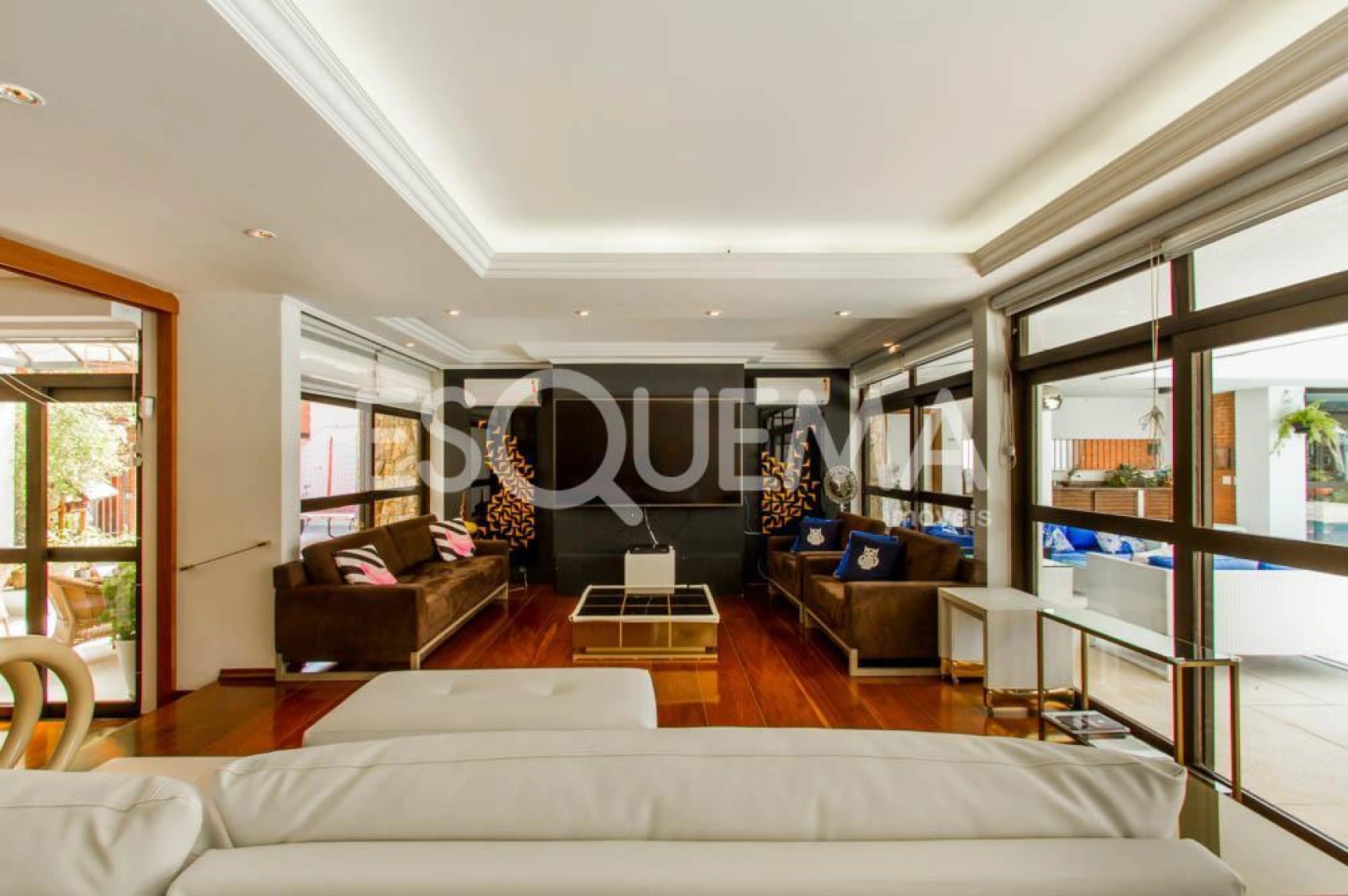 Casa em terreno amplo - Imagem 4