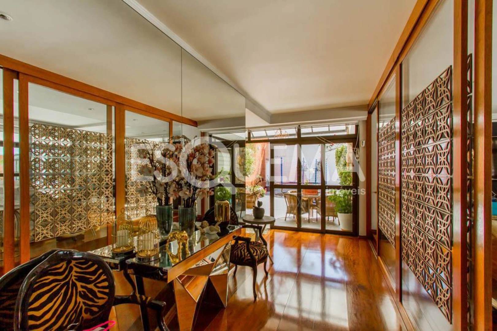 Casa em terreno amplo - Imagem 7