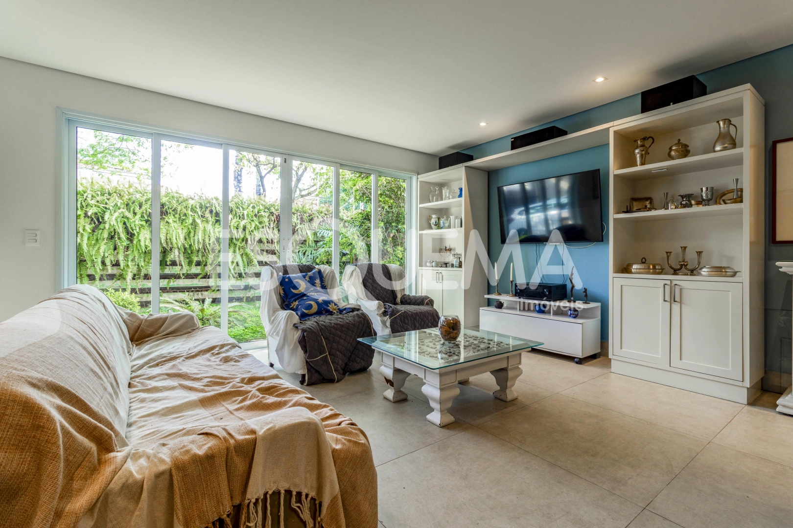 Casa com muito verde em Moema - Imagem 2