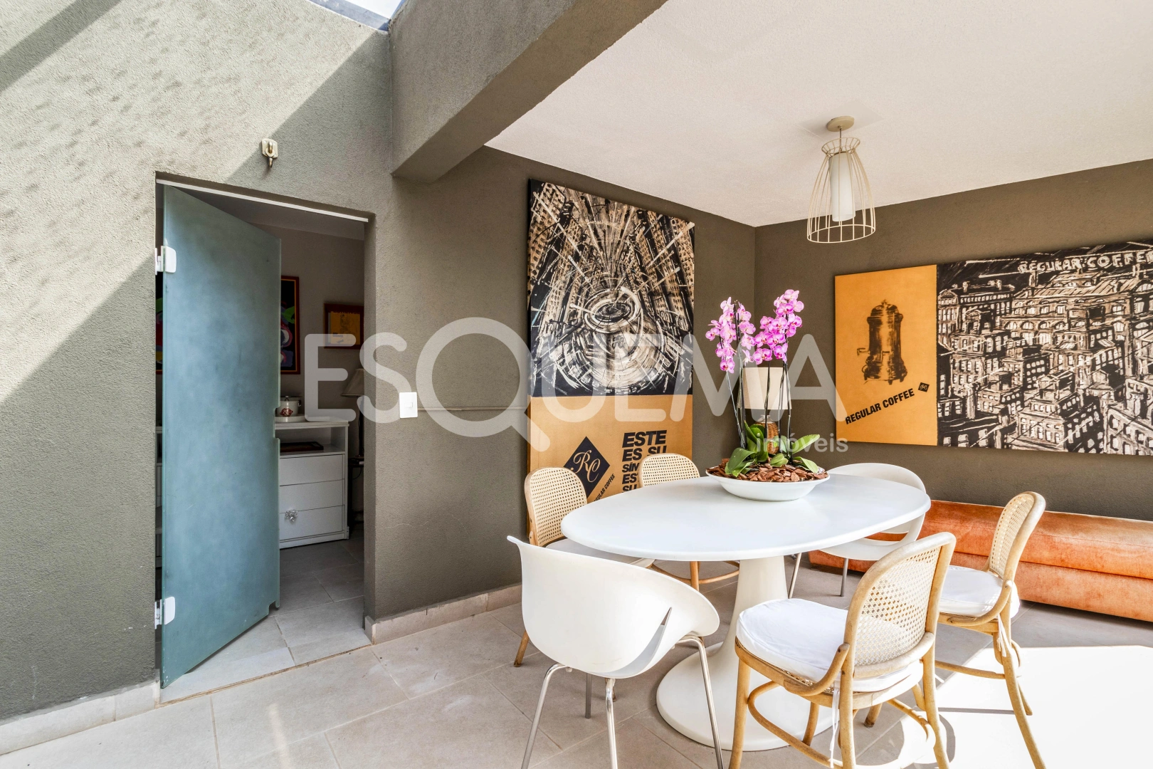 Casa espaçosa em rua tranquila no Jardim Guedala - Imagem 12