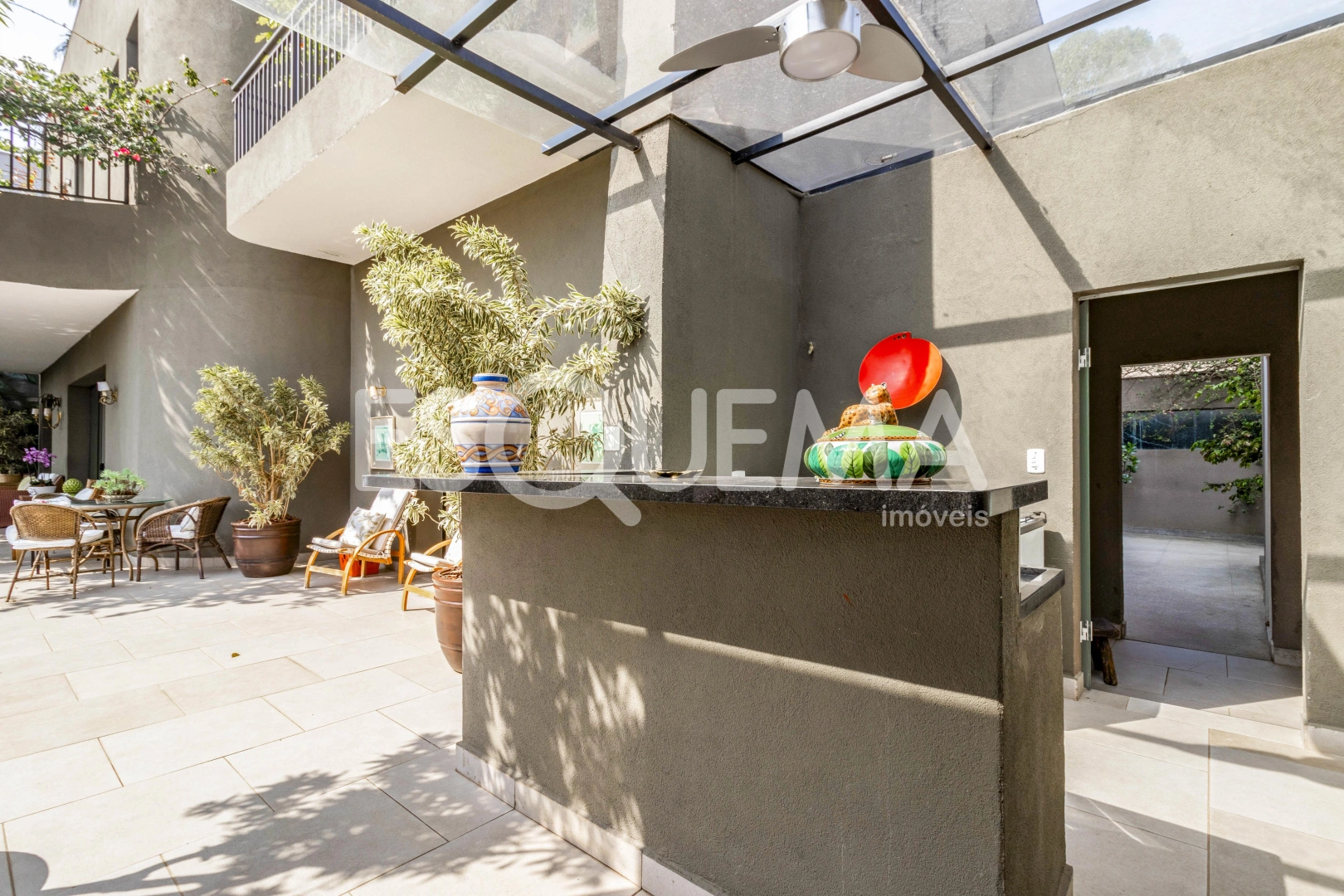Casa espaçosa em rua tranquila no Jardim Guedala - Imagem 13