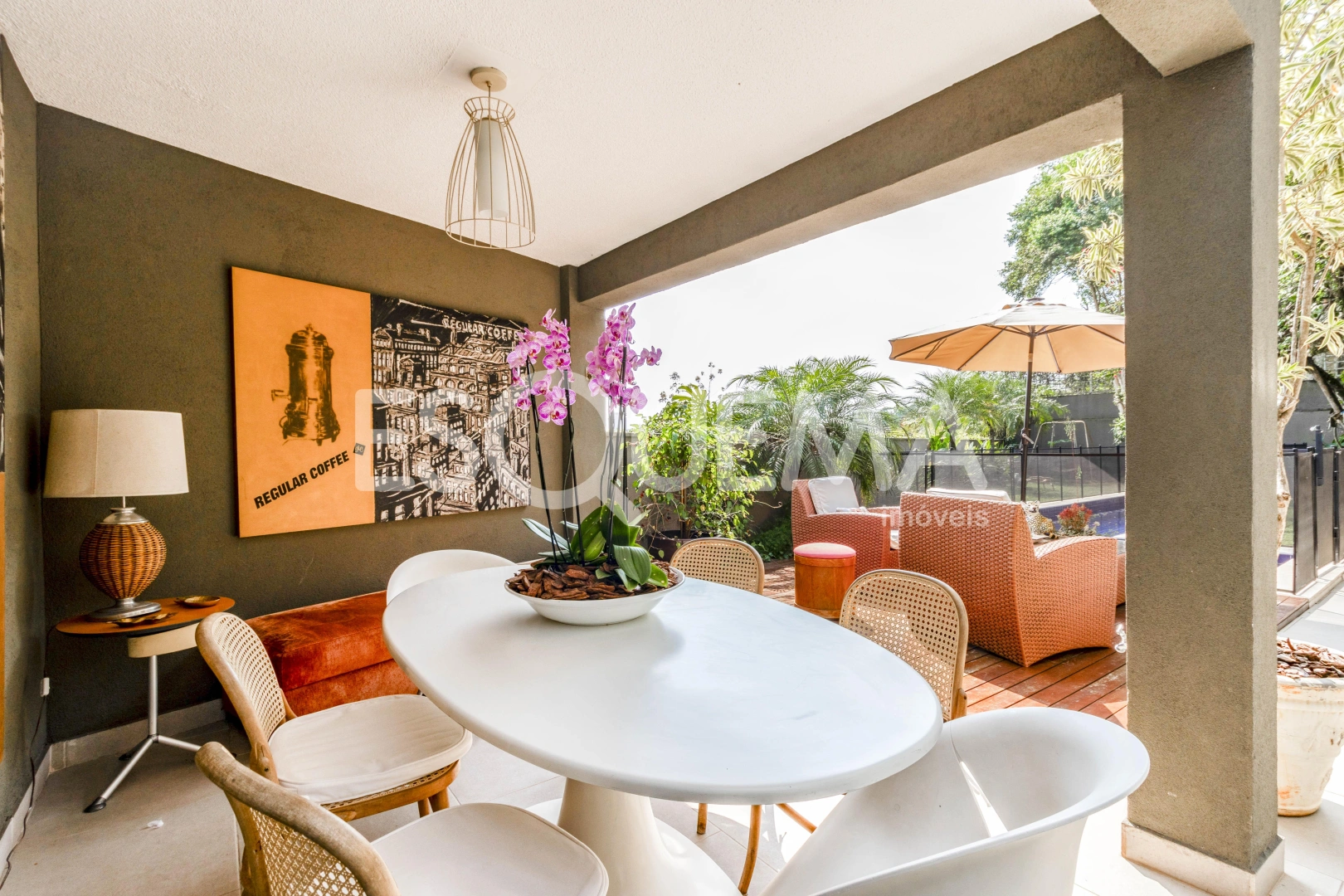 Casa espaçosa em rua tranquila no Jardim Guedala - Imagem 6