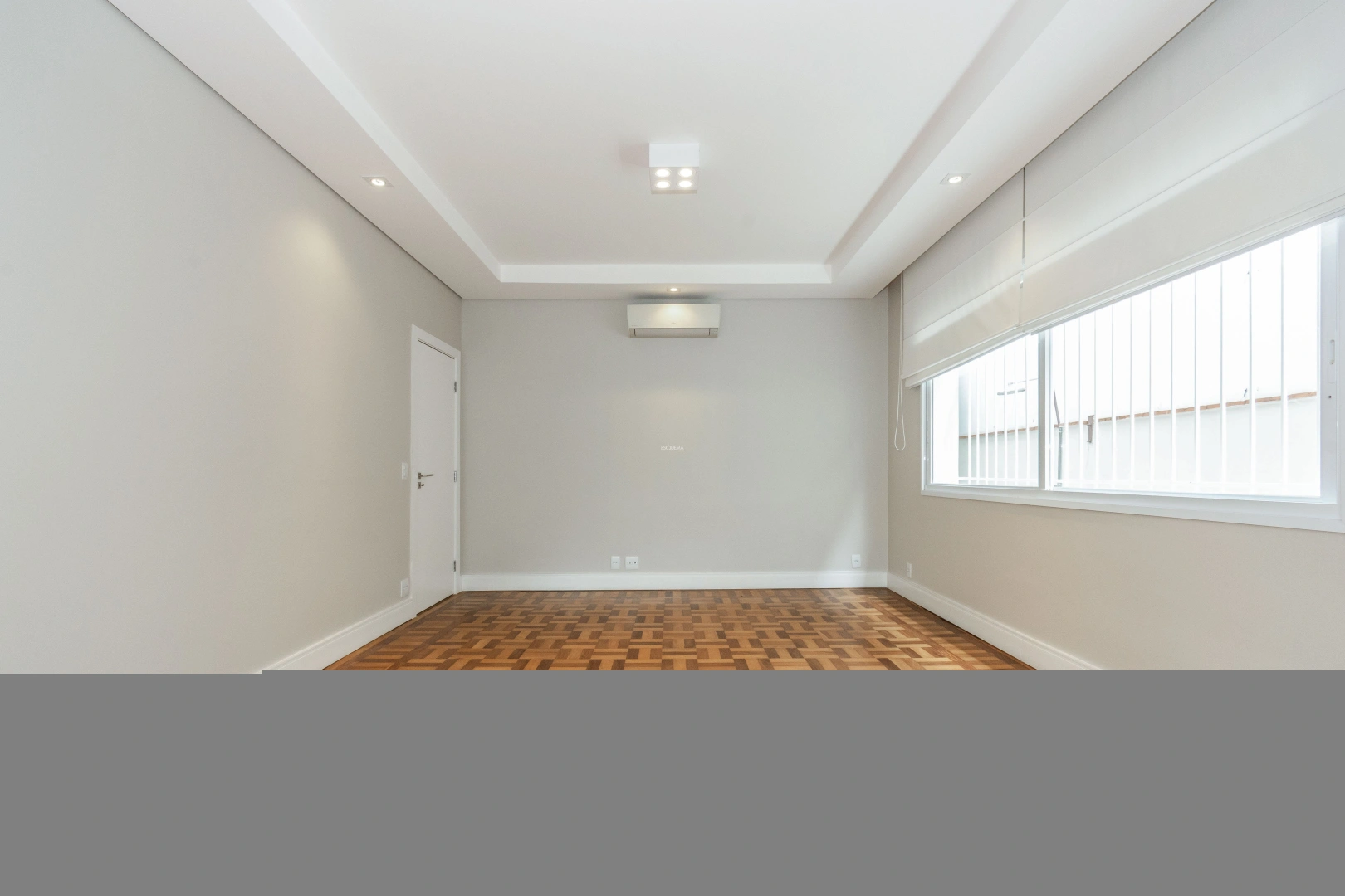 Casa totalmente reformada em localização privilegiada - Imagem 13