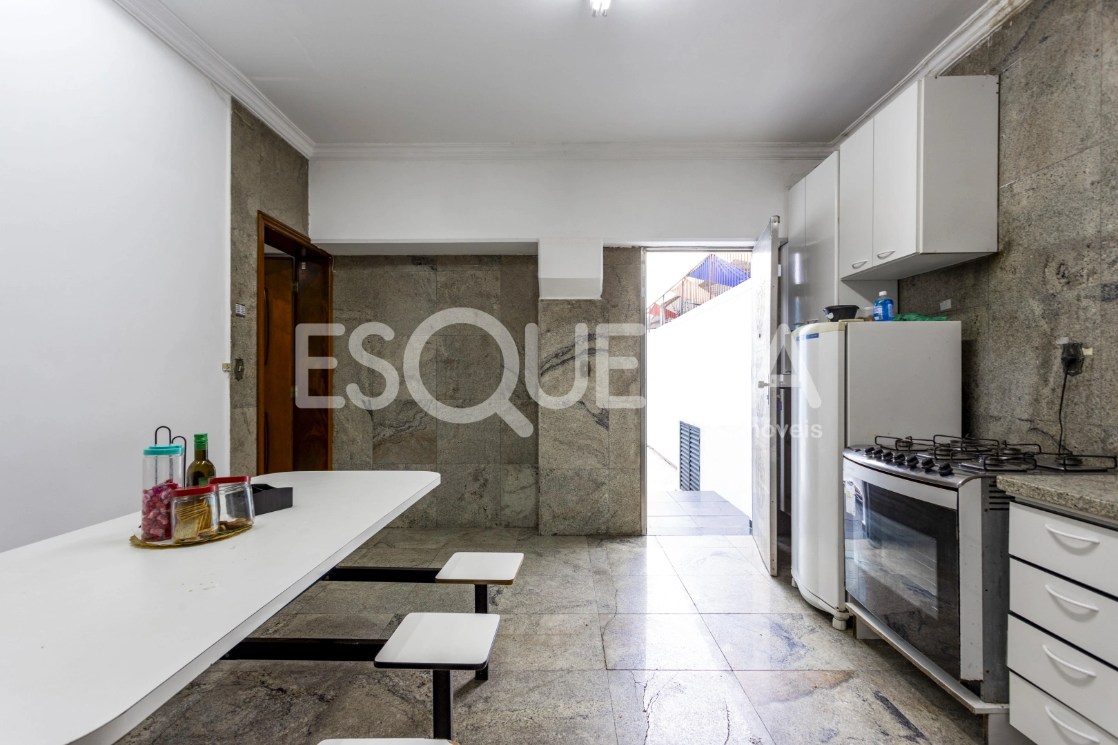 Casa comercial ampla na Cidade Jardim - Imagem 14