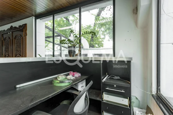 Casa comercial ampla na Cidade Jardim