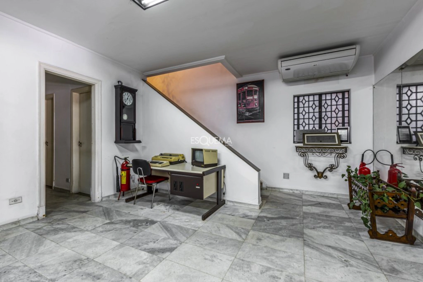 Casa comercial em zoneamento ZCOR 2 - Imagem 8