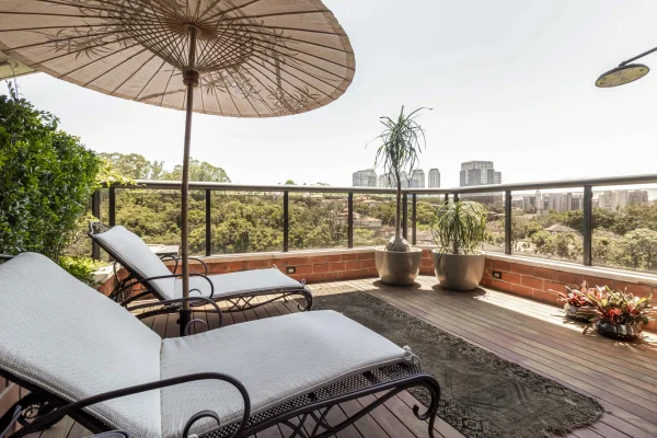 Apartamento penthouse com vista para o verde no Real Parque