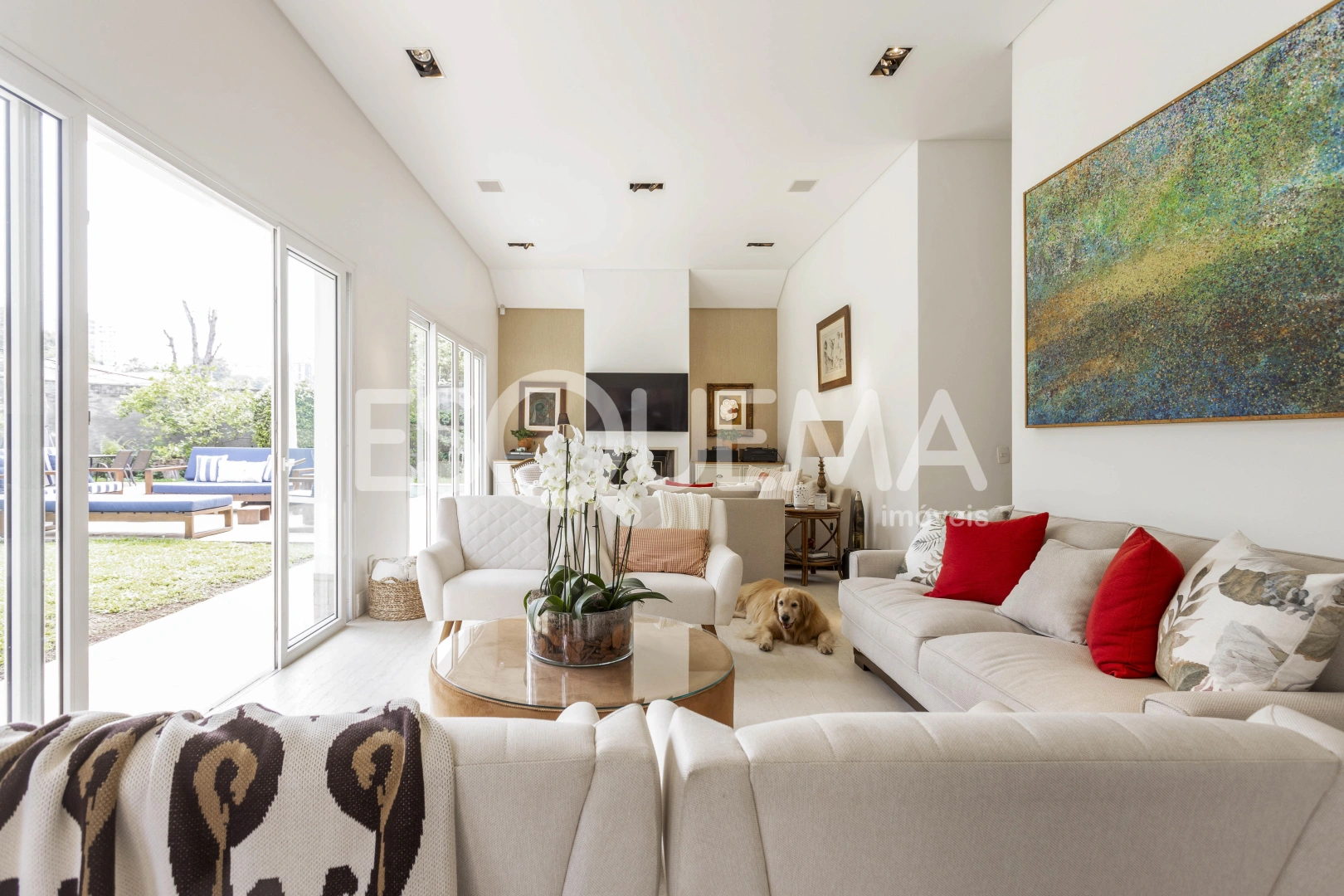 Casa rodeada por belo jardim no Morumbi - Imagem 4