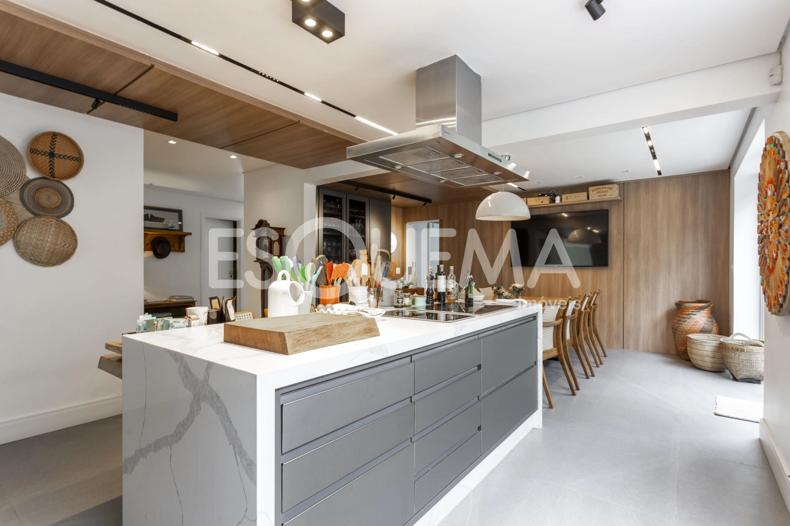 Casa rodeada por belo jardim no Morumbi - Imagem 9