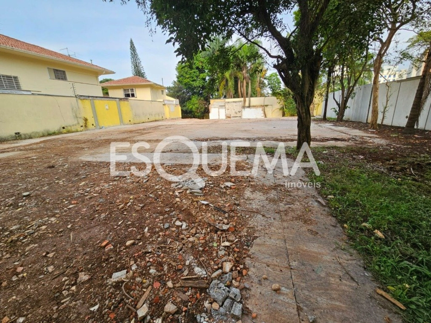 Terreno com projeto privilegiado - Imagem 13