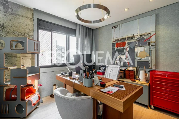 Apartamento à venda em rua nobre do Itaim Bibi, próximo ao Parque do Povo
