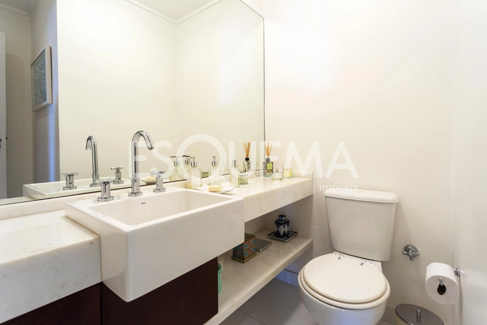 Apartamento em andar alto a passos da Praça Pereira Coutinho - Imagem 13