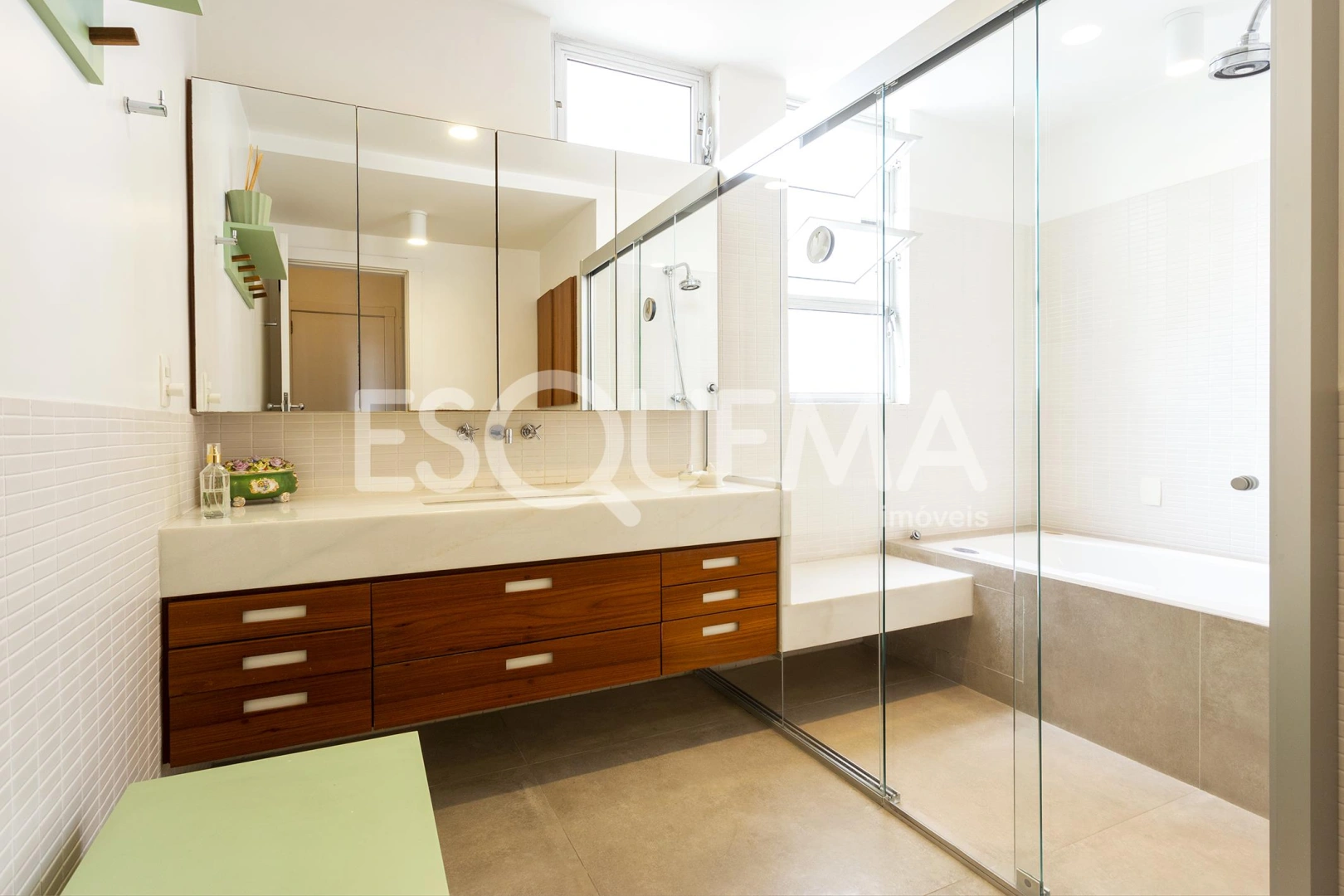 Apartamento em andar alto a passos da Praça Pereira Coutinho - Imagem 7