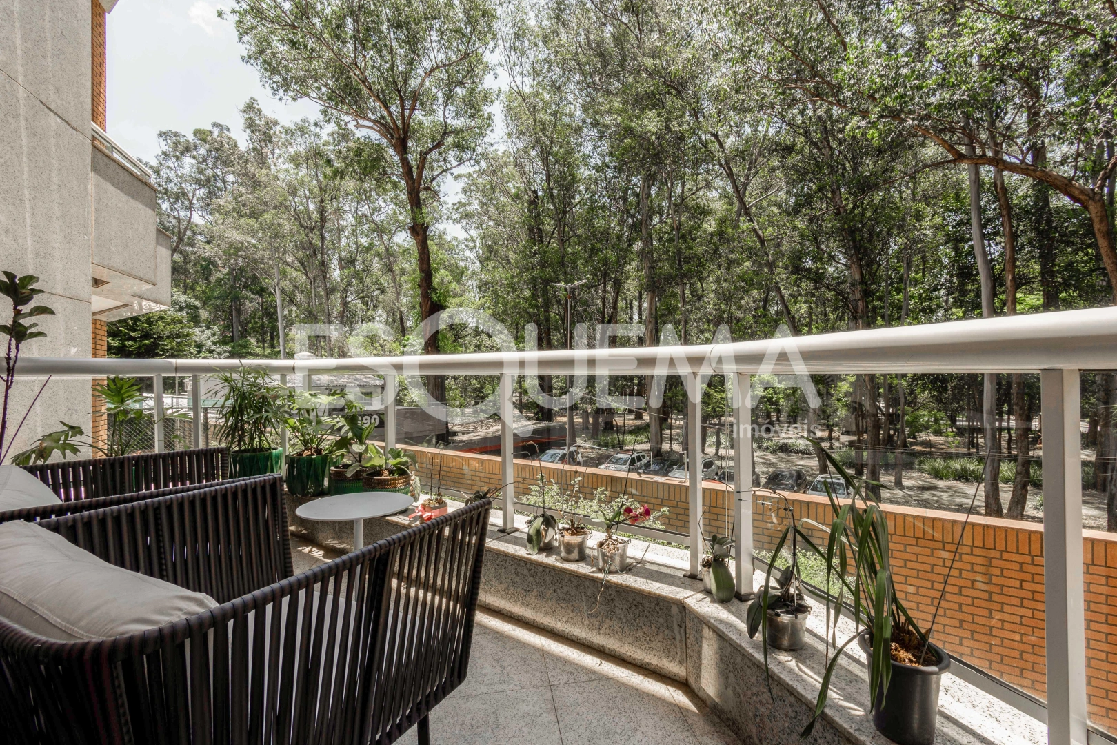 Apartamento reformado com vista para o verde na Vila Nova Conceição - Imagem 1