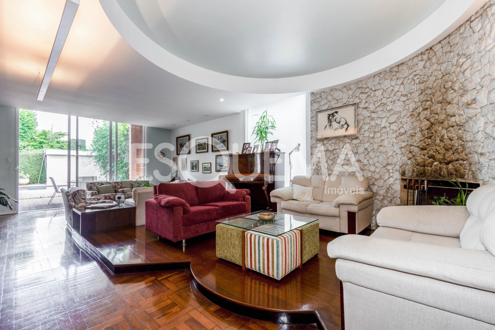 Casa com jardim em rua arborizada e com fácil acesso às principais vias da região - Imagem 10