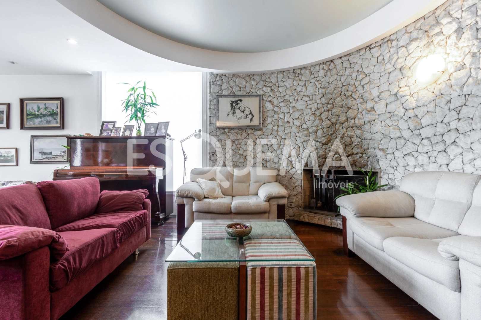 Casa com jardim em rua arborizada e com fácil acesso às principais vias da região - Imagem 13