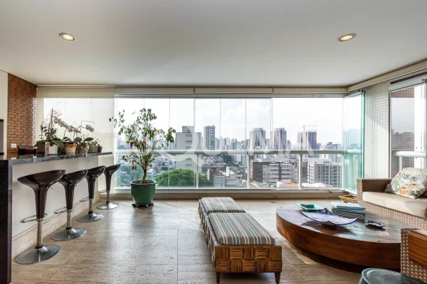 Apartamento com ambientes integrados em Perdizes