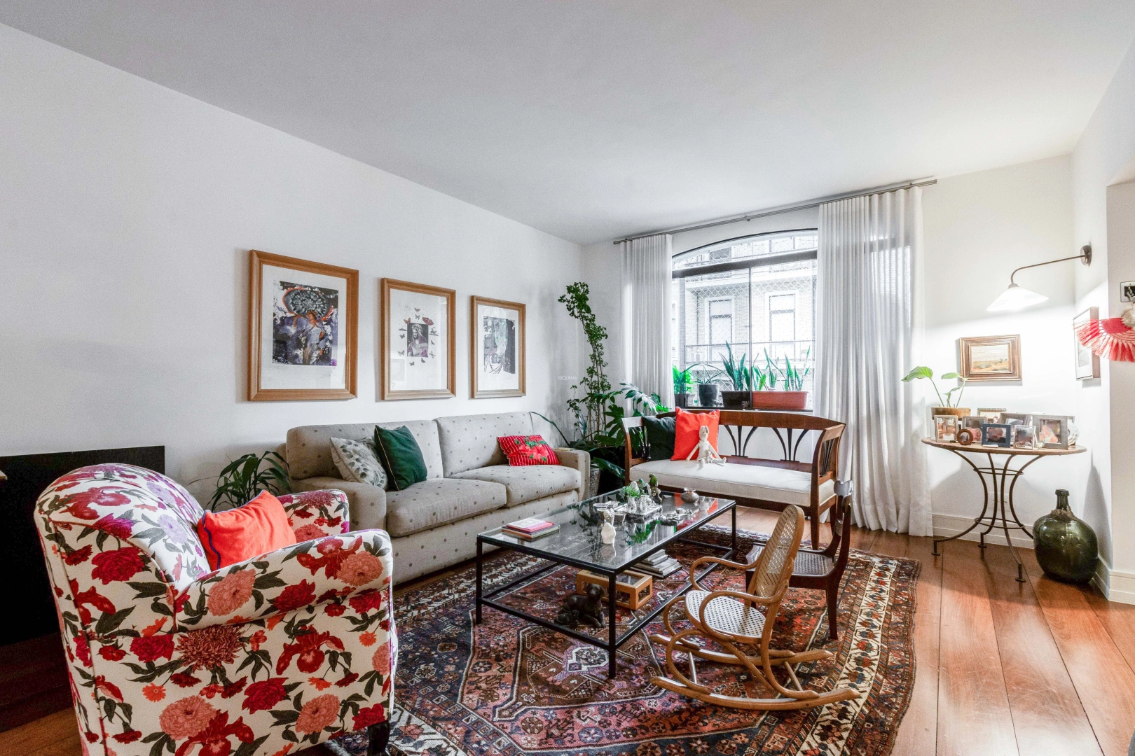 Apartamento reformado, localizado próximo ao conforto da região - Imagem 2