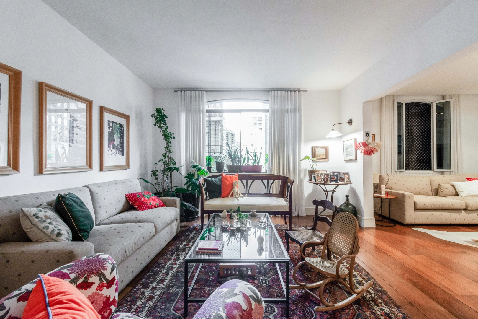 Apartamento reformado, localizado próximo ao conforto da região - Imagem 4