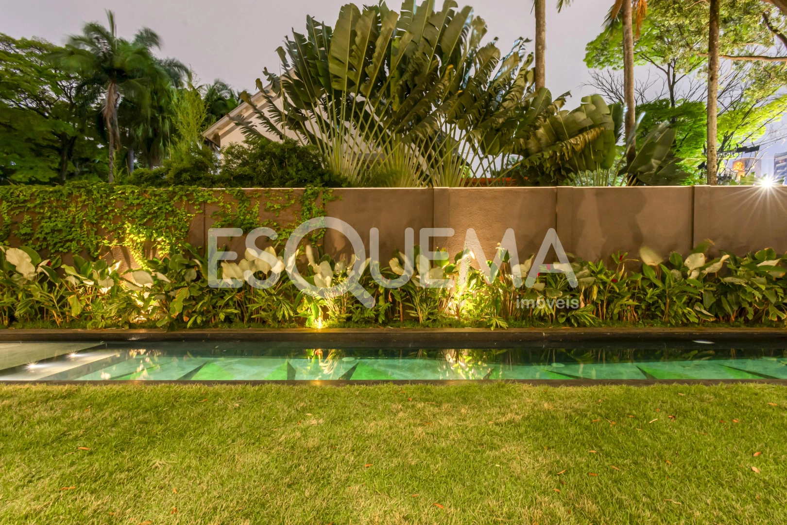 Casa com projeto AMZ no Jardim América - Imagem 3