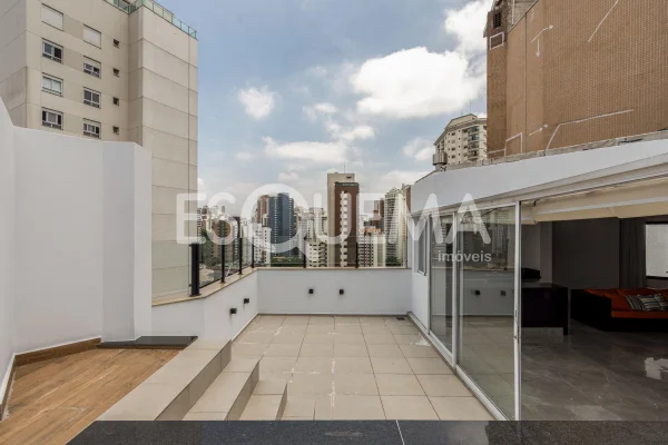 Cobertura duplex reformada na Vila Mariana