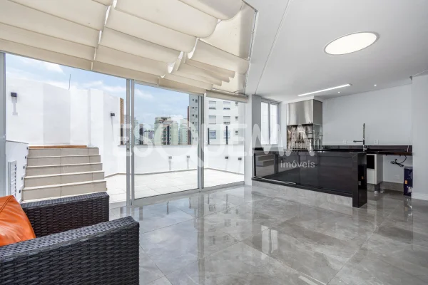 Cobertura duplex reformada na Vila Mariana