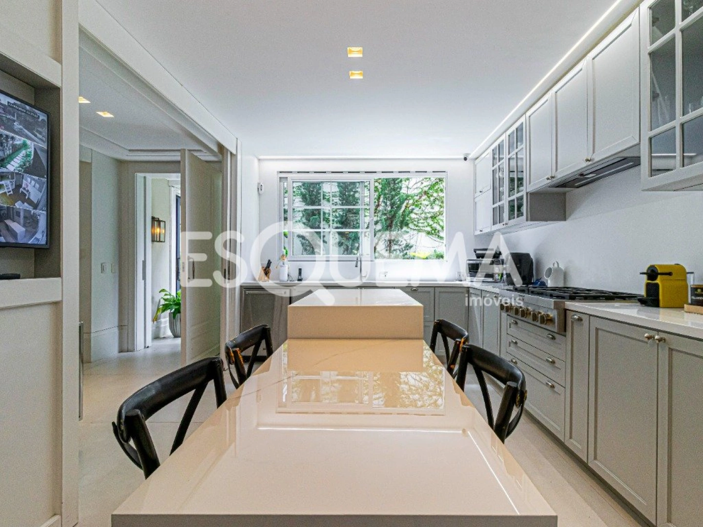 Casa bem decorada e com ótimos acabamentos - Imagem 11