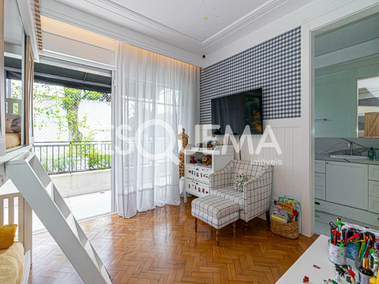 Casa bem decorada e com ótimos acabamentos - Imagem 12