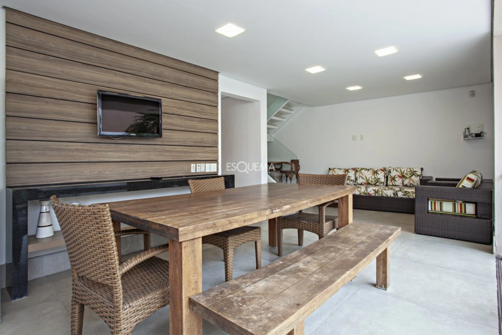 Casa mobiliada com projeto moderno - Imagem 6