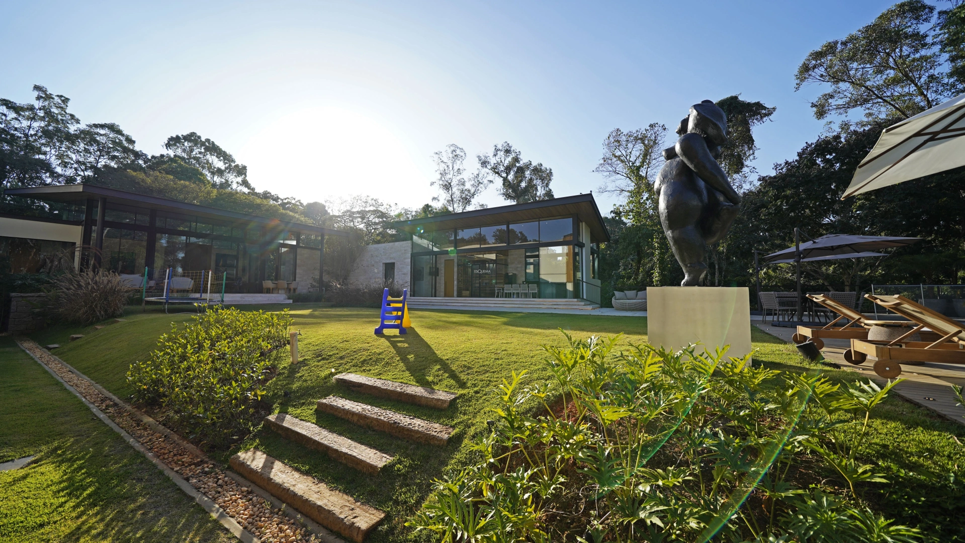 Casa contemporânea, em localização privilegiada - Imagem 6