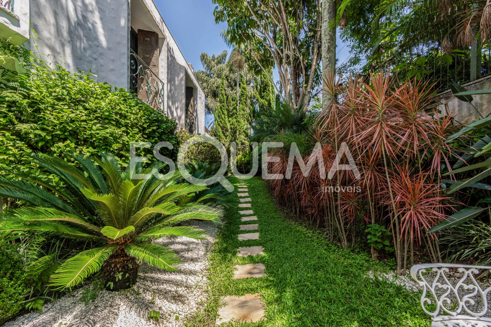 Casa estilo mediterrâneo no Alto da Boa Vista - Imagem 1
