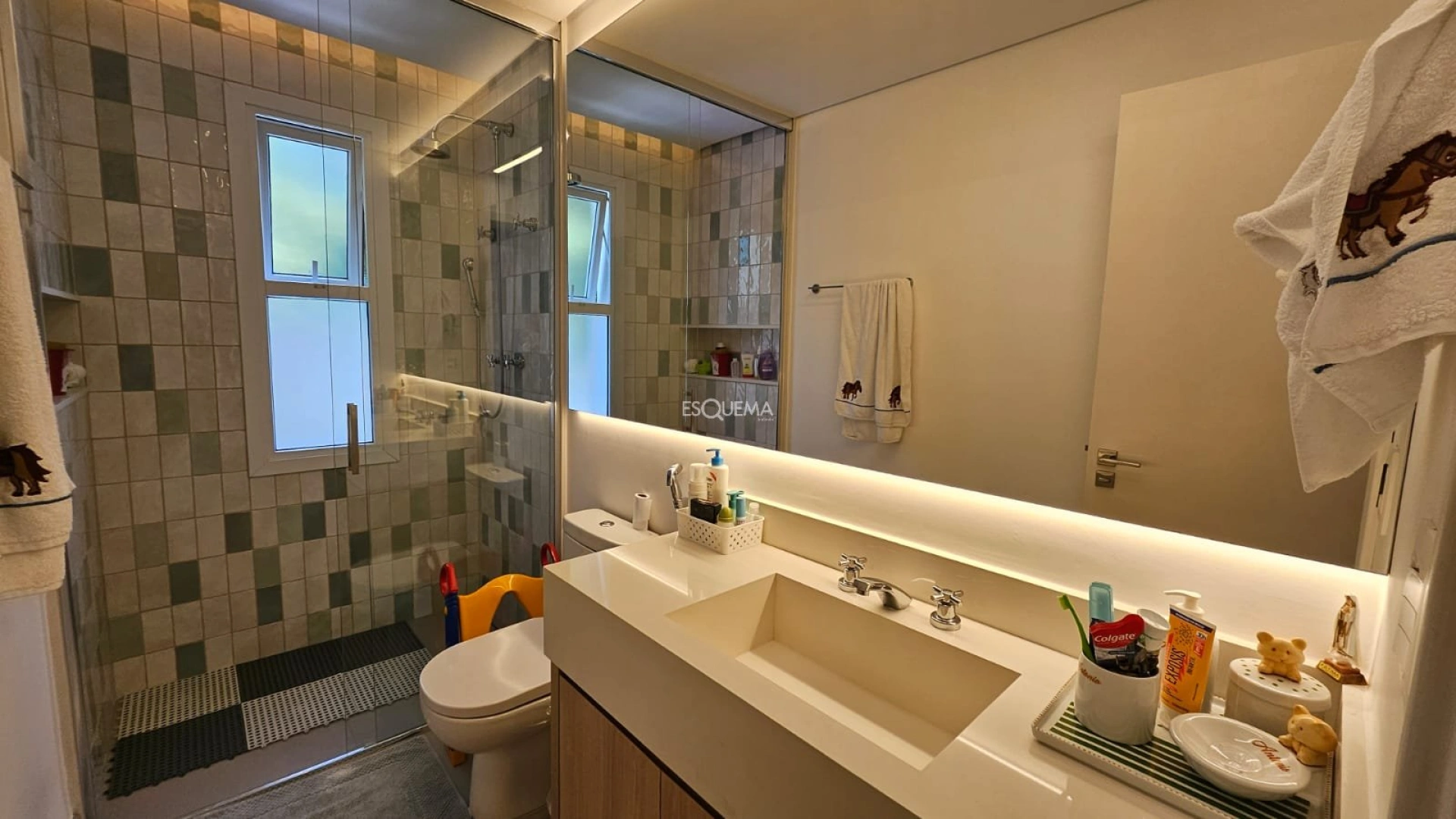 Casa com piscina em condomínio fechado, próxima à Waldorf Rudolf Steiner - Imagem 12