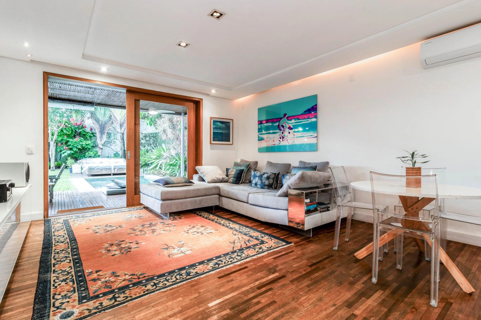 Casa bem iluminada e com vista privilegiada - Imagem 11