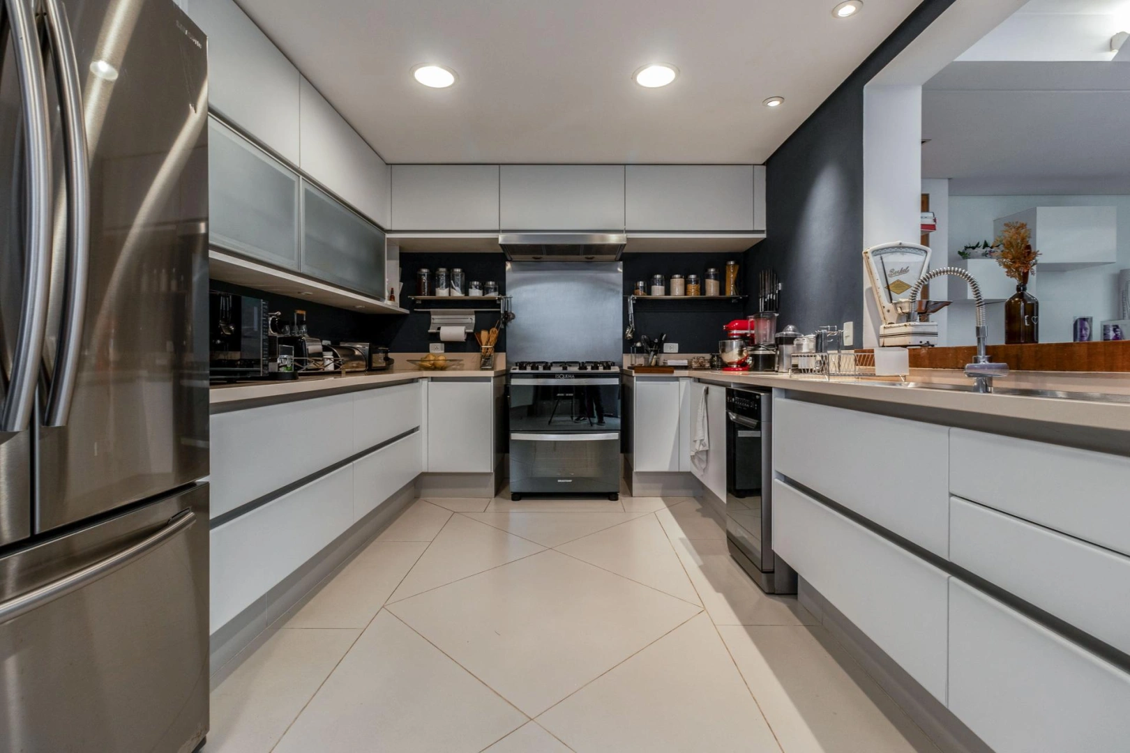 Casa bem iluminada e com vista privilegiada - Imagem 12