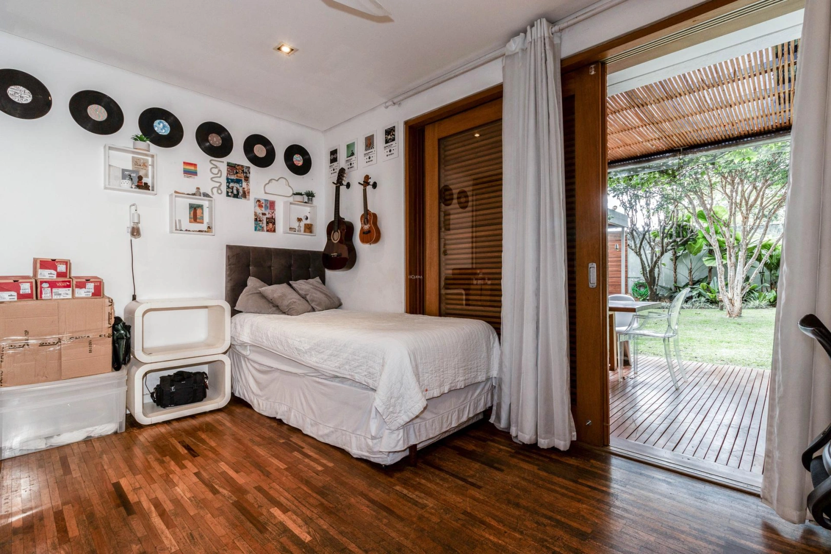 Casa bem iluminada e com vista privilegiada - Imagem 14