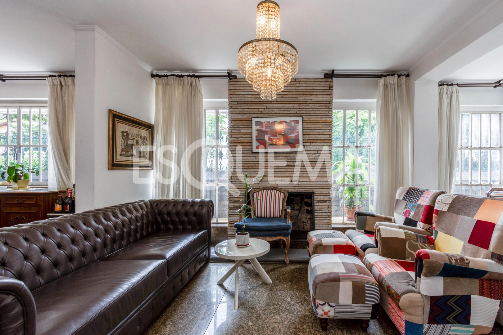 Casa de esquina em região cobiçada - Imagem 4