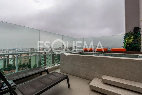 Cobertura com vista para o skyline