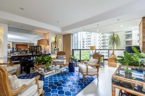 Apartamento reformado próximo ao Parque do Povo
