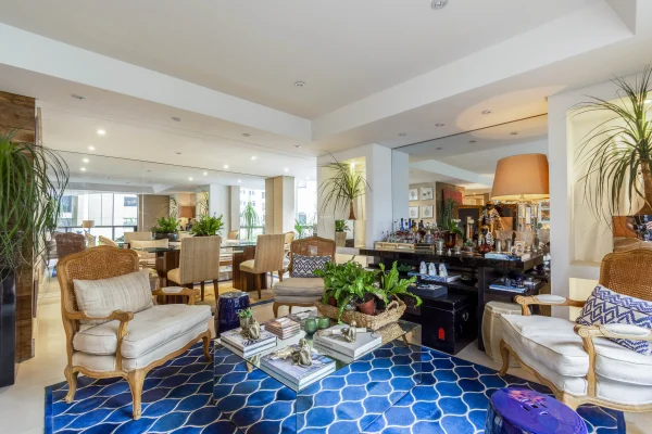 Apartamento reformado próximo ao Parque do Povo