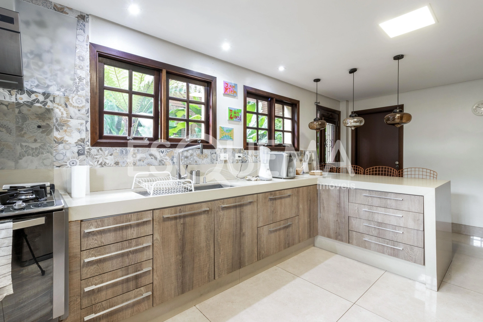 Casa com projeto contemporâneo - Imagem 12