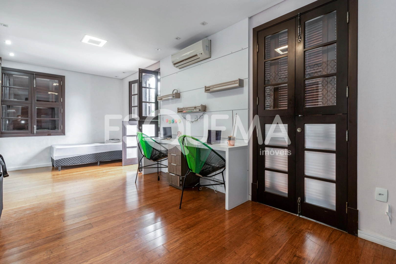 Casa com projeto contemporâneo - Imagem 13