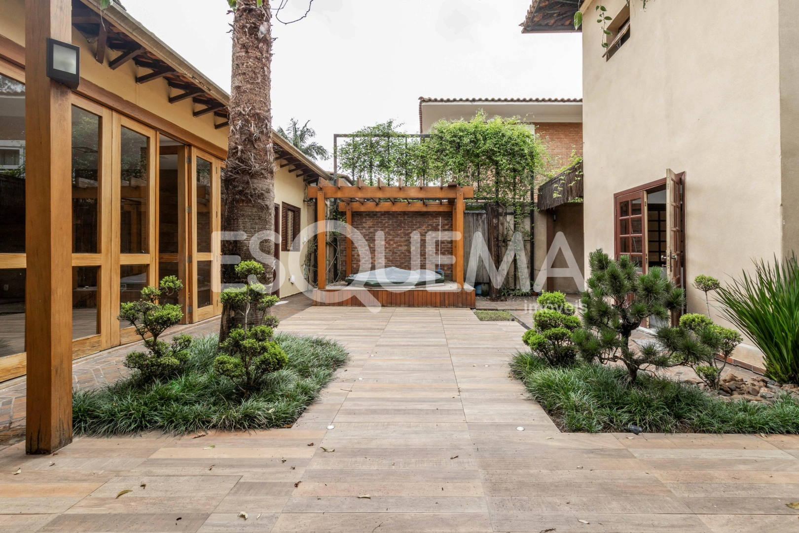 Casa com projeto contemporâneo - Imagem 1