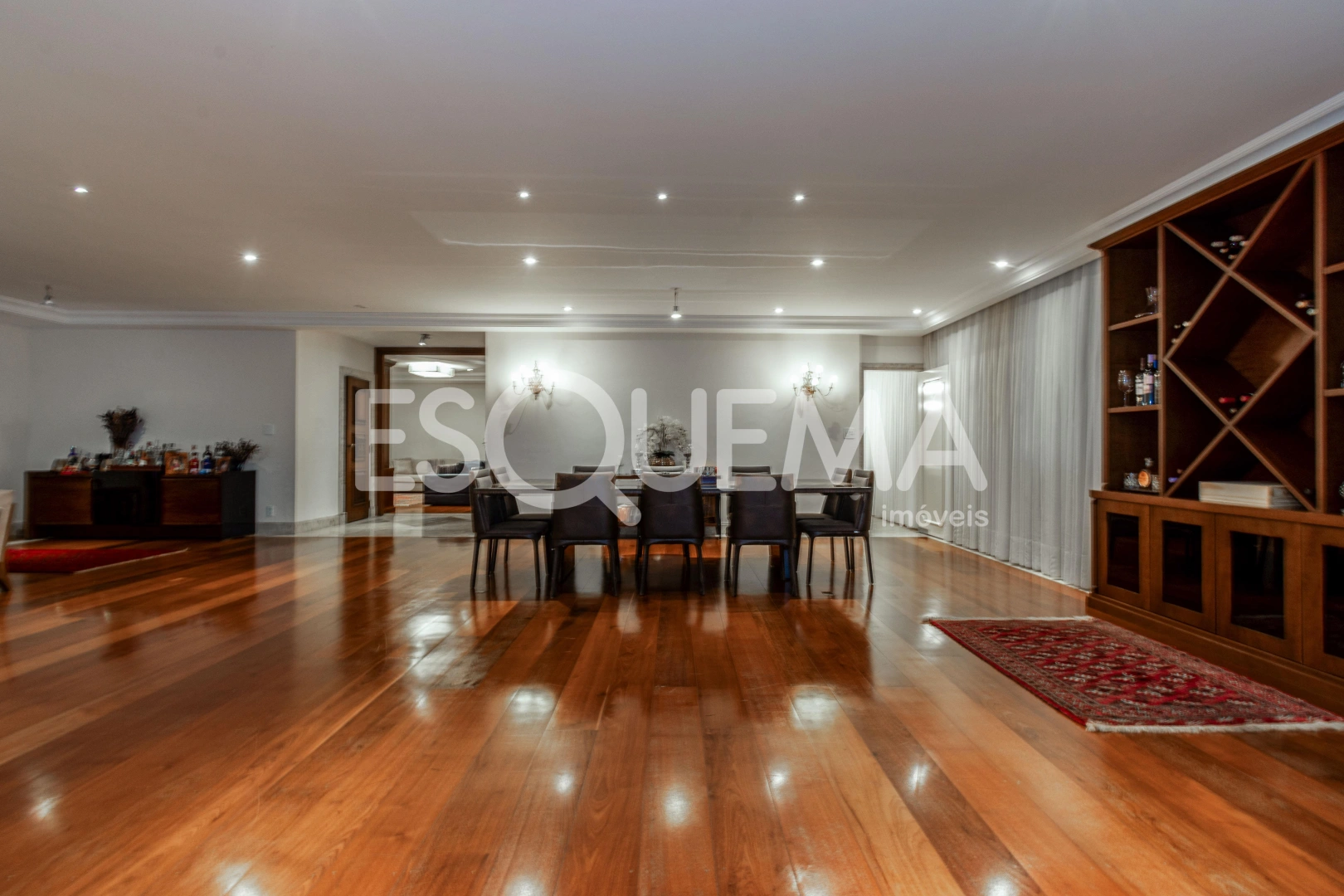 Apartamento amplo e com varanda em rua tranquila - Imagem 9
