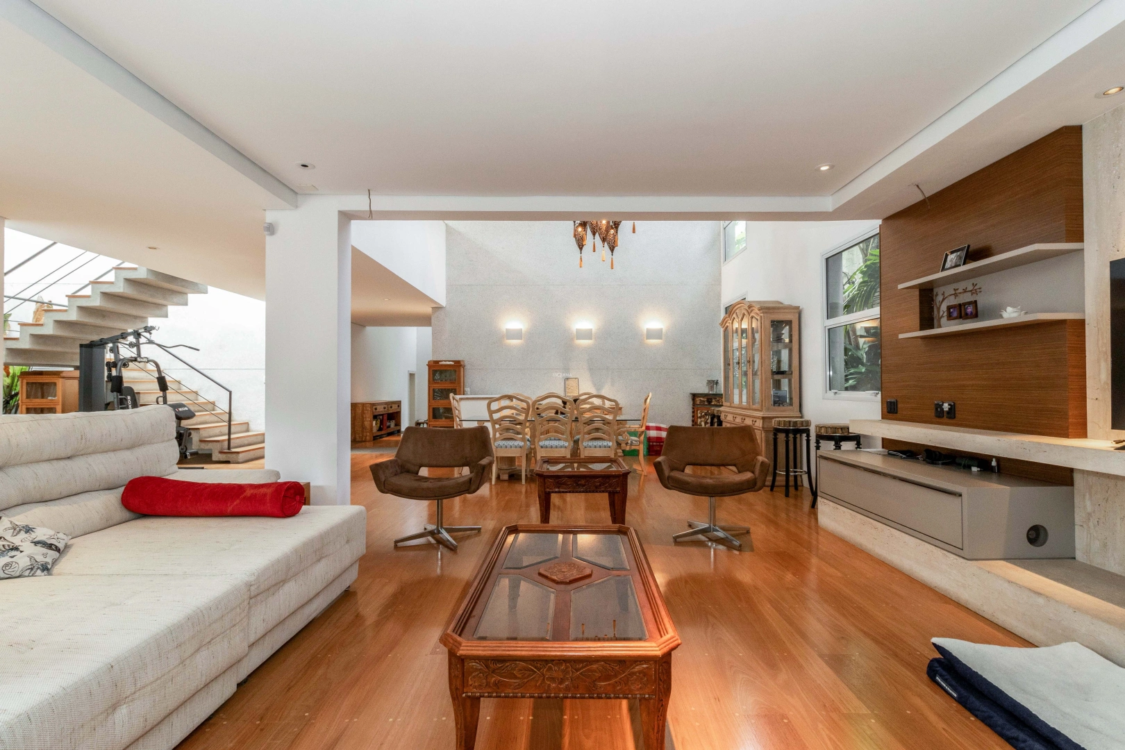 Casa com reforma moderna e sustentável - Imagem 4