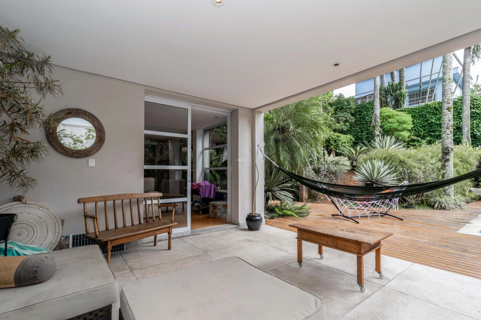 Casa com reforma moderna e sustentável - Imagem 6