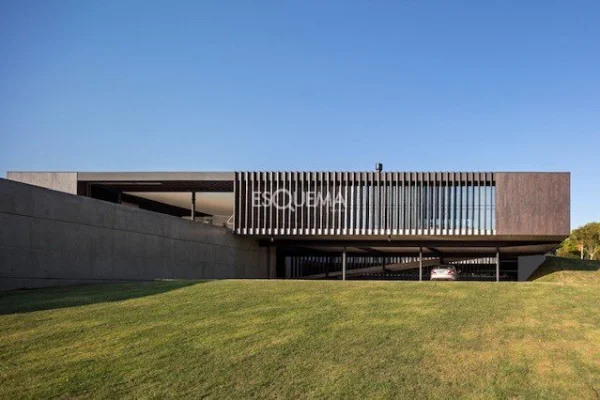 Casa ampla e com projeto moderno