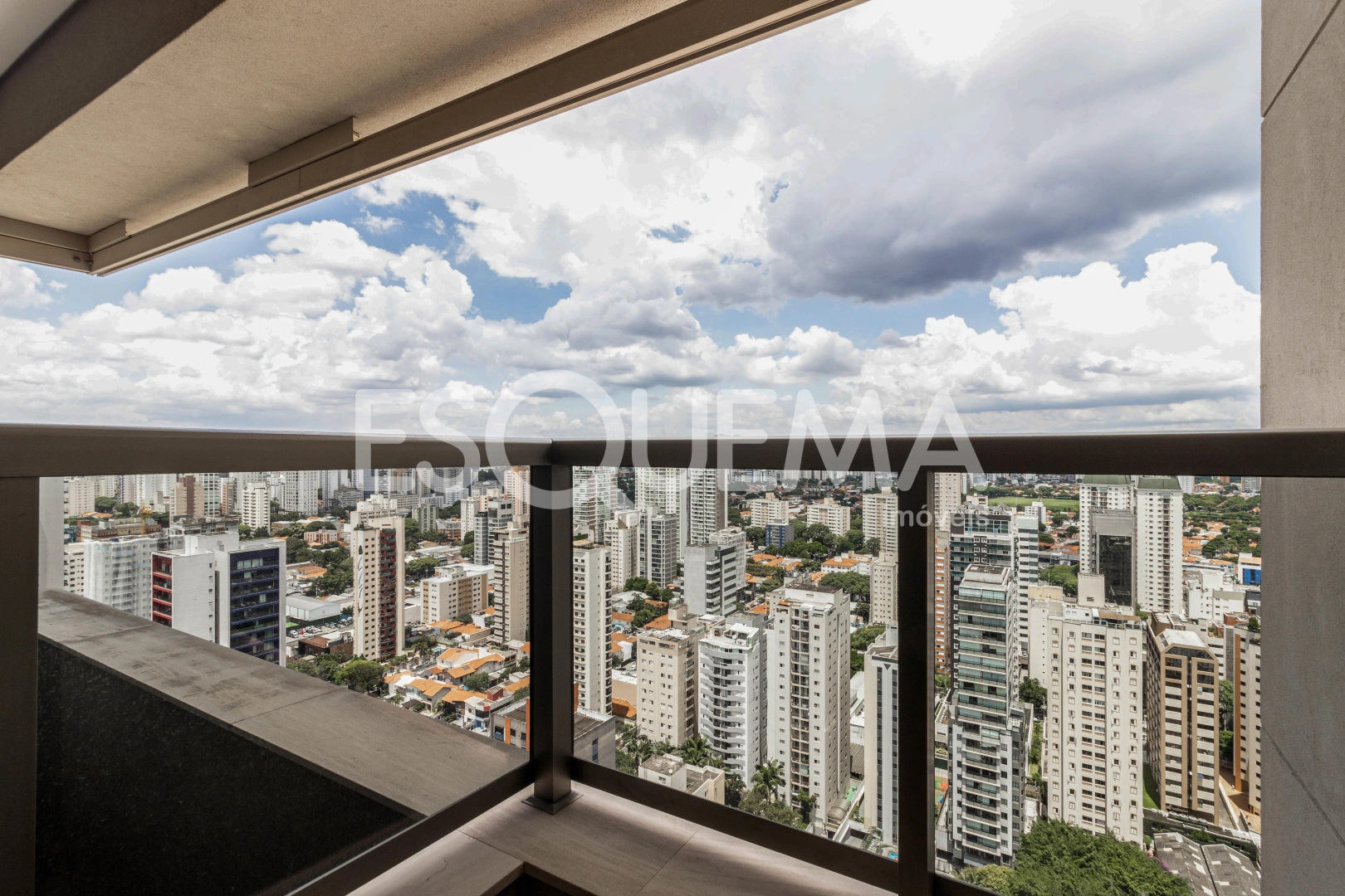 Cobertura em prédio de Philippe Starck, com vista para a Faria Lima - Imagem 12