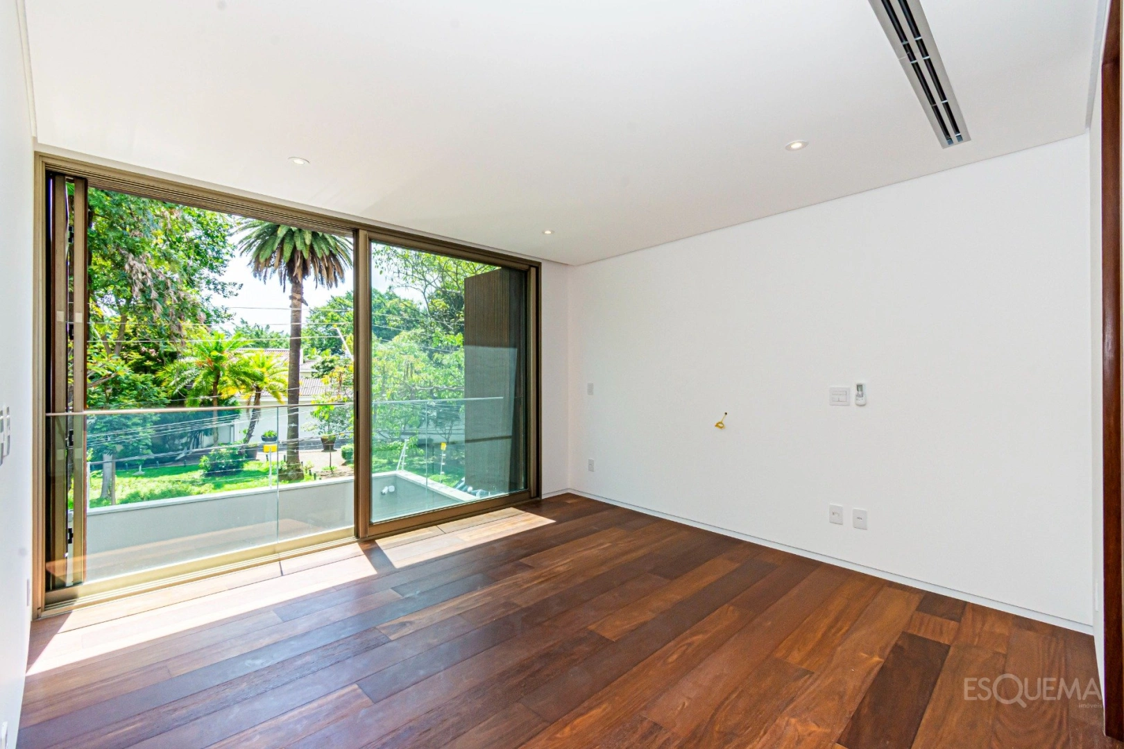 Casa nova e moderna em região privilegiada - Imagem 14