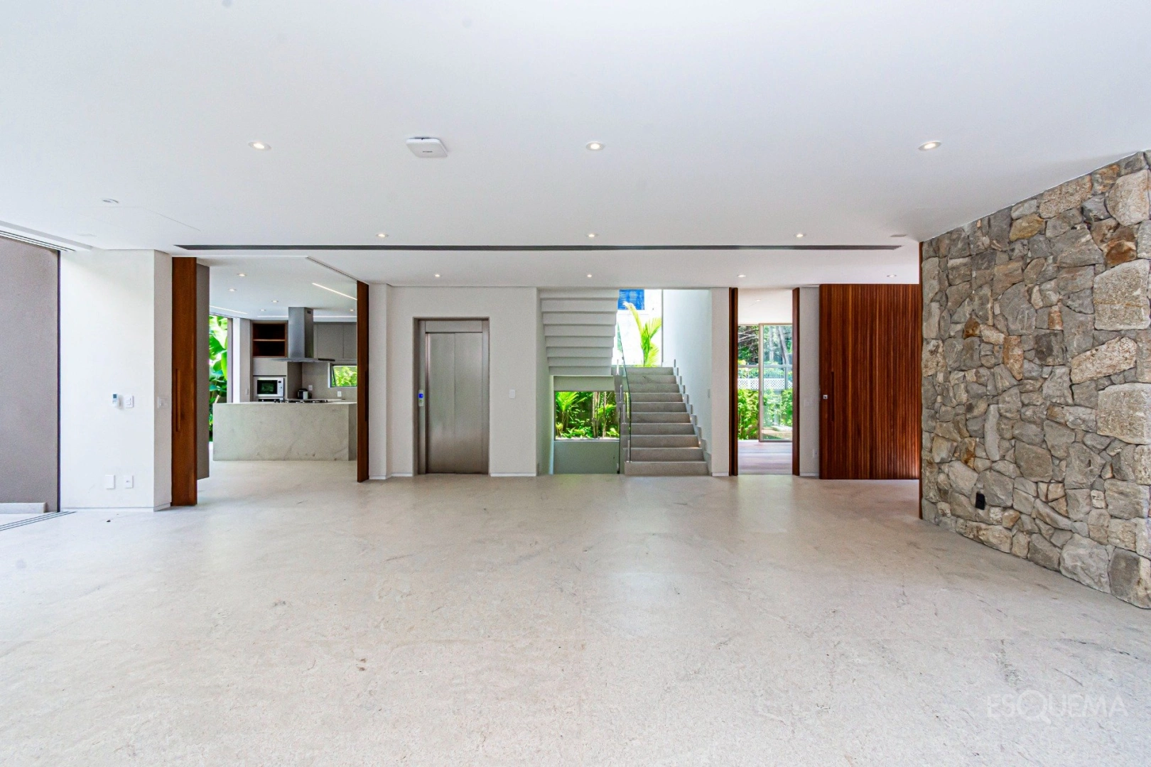 Casa nova e moderna em região privilegiada - Imagem 9