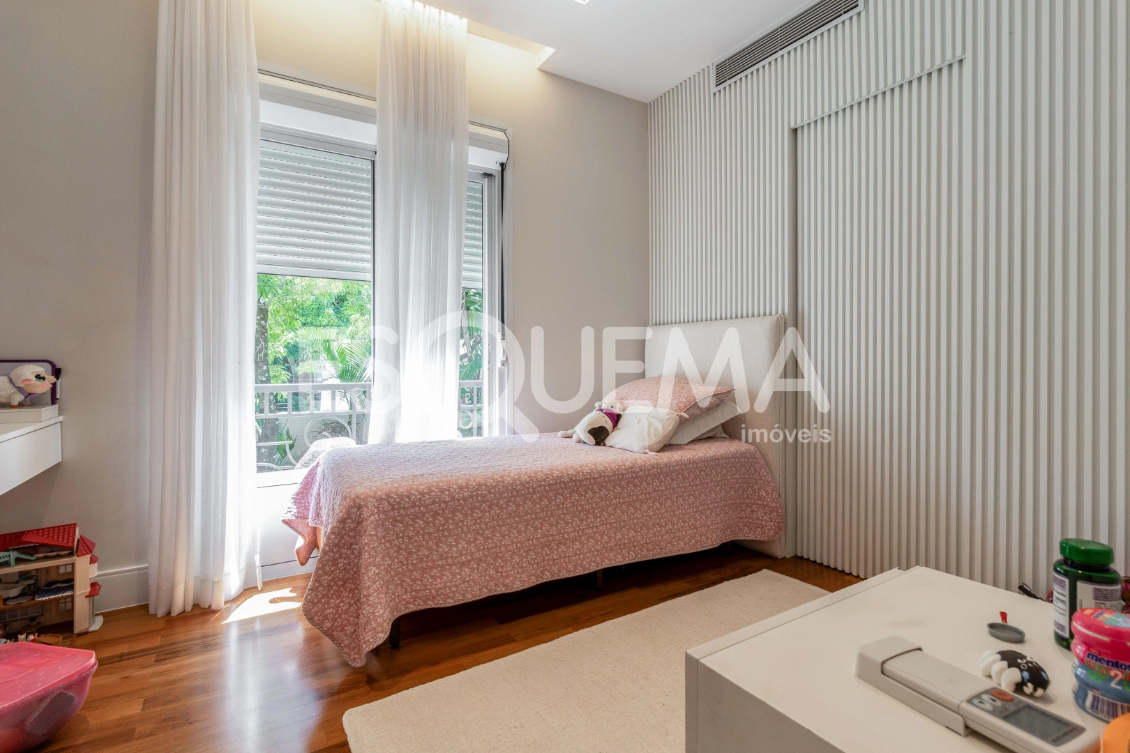 Em frente ao Parque Villa Lobos, apartamento reformado, com amplo living - Imagem 11